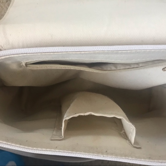 ASOS Simple Crossbody Handbag - Picture 6 of 7